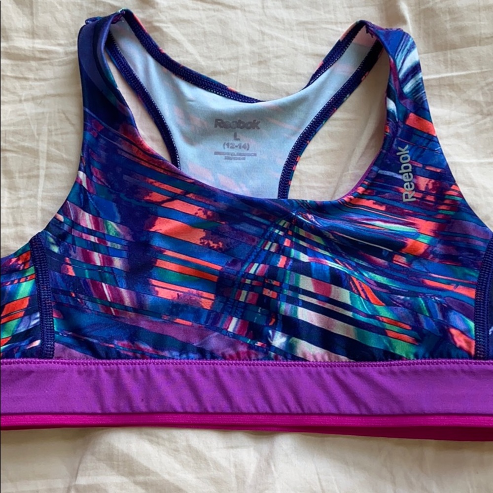 Kids size 12-14 sports bra.